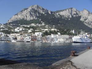 This is NOT an unverified 'web portal' or online directory - we select only those places that satisfy our criteria for price, quality, charm and location. The places to stay presented here are particularly suitable for accommodation only short-breaks. Places to stay have been carefully selected so that you can reach them easily - ideal for long weekends and short break holidays when short transfer times are important.